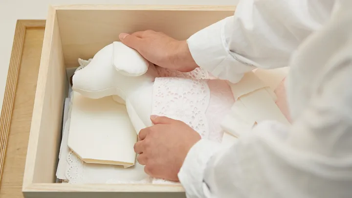 반려동물 장례를 준비하는 모습